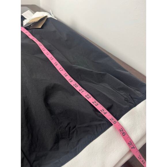 Nike Essentials XXL Loose Fit, UV Protection, Black and White NWT - Picture 10 of 11